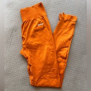 Bo+Tee Scrunch Leggings